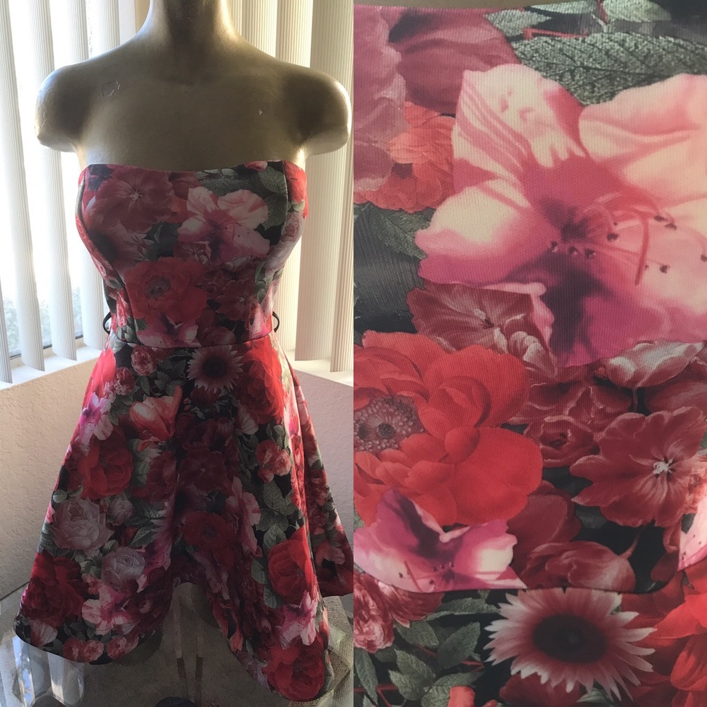 Designer Inspired Floral Scuba Strapless Pin-Up Rockabilly VLV DRESS Size Small